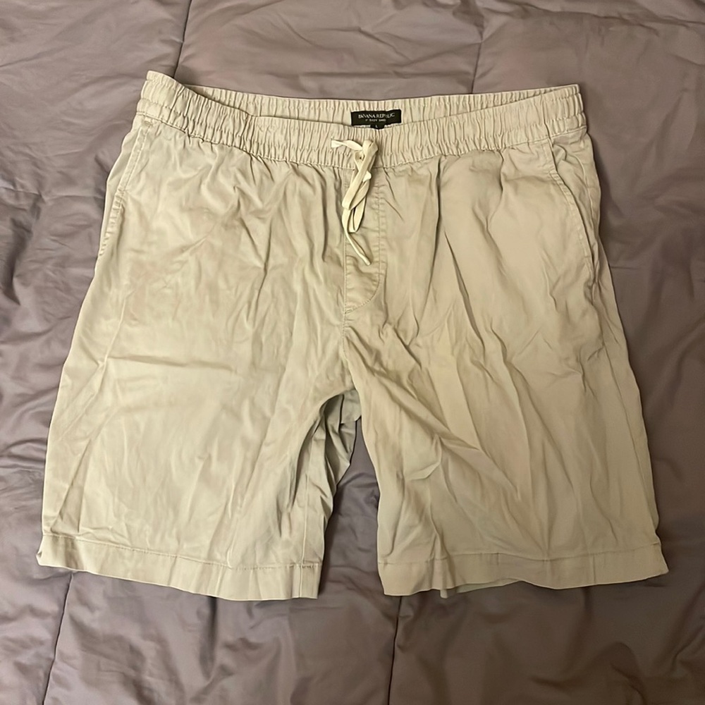 Banana Republic Easy Short Size Large